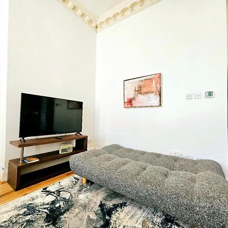 Charming Home With Private Balcony, On 1St Floor, With 2 Bathrooms, 3 Min Walk To Earl'S Court Station London Ngoại thất bức ảnh